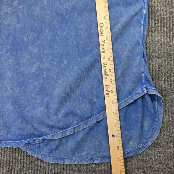 Rock & Republic Shirt Womens L Blue Wash Studded Asymmetrical Hem Top Boho Edgy - Picture 8 of 9